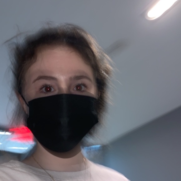 Meet your Posher, Hannah - Picture 1 of 1